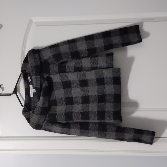 Ellen Tracey Black and Grey Sweater Cape - Picture 1 of 4